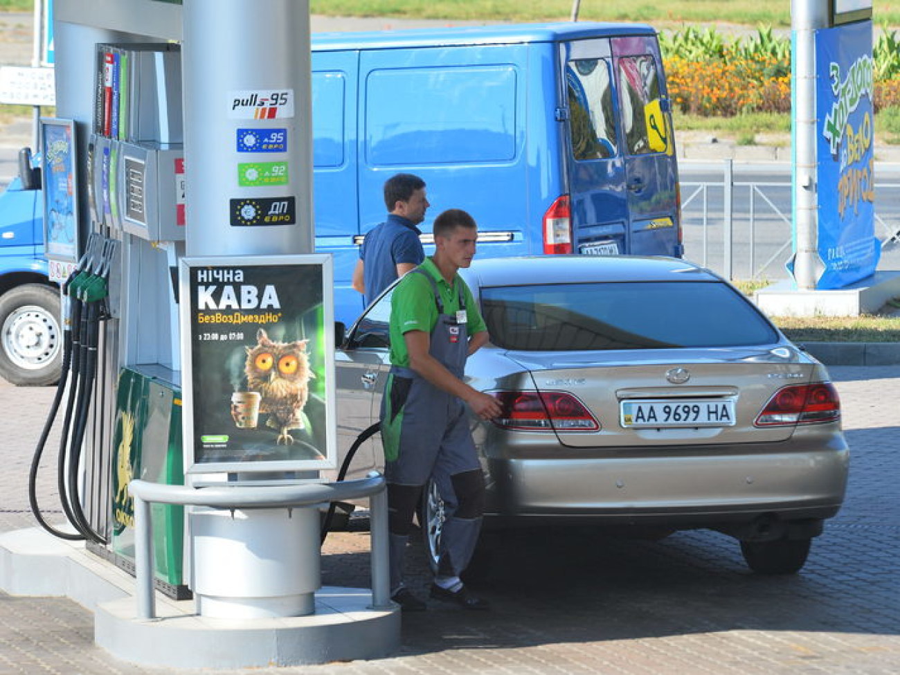 Цены на бензин стабилизировались, но не снизились