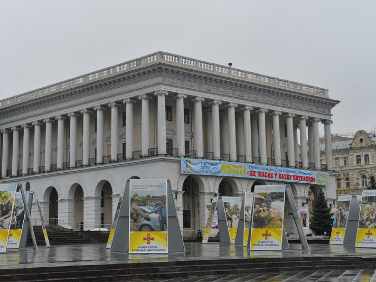 День до годовщины: на Майдане праздника пока не видно