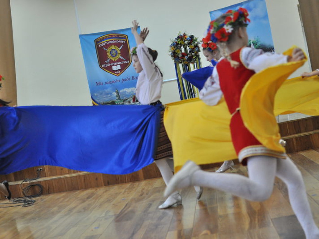 Как киевские кадеты и барышни Андреевские вечерницы провели