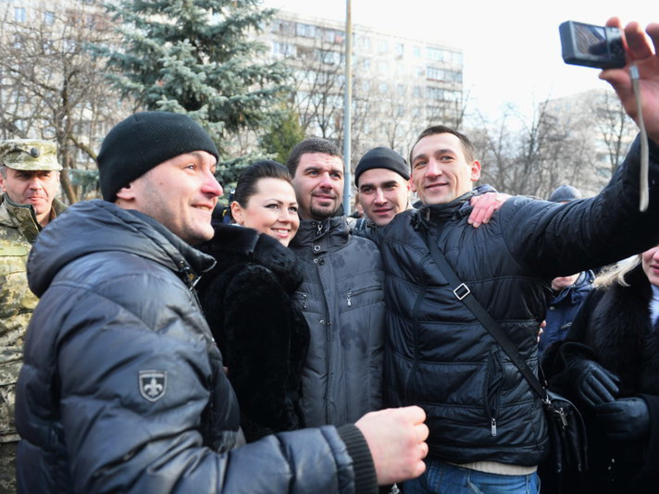 На фронт: в Киеве провели мобилизованных