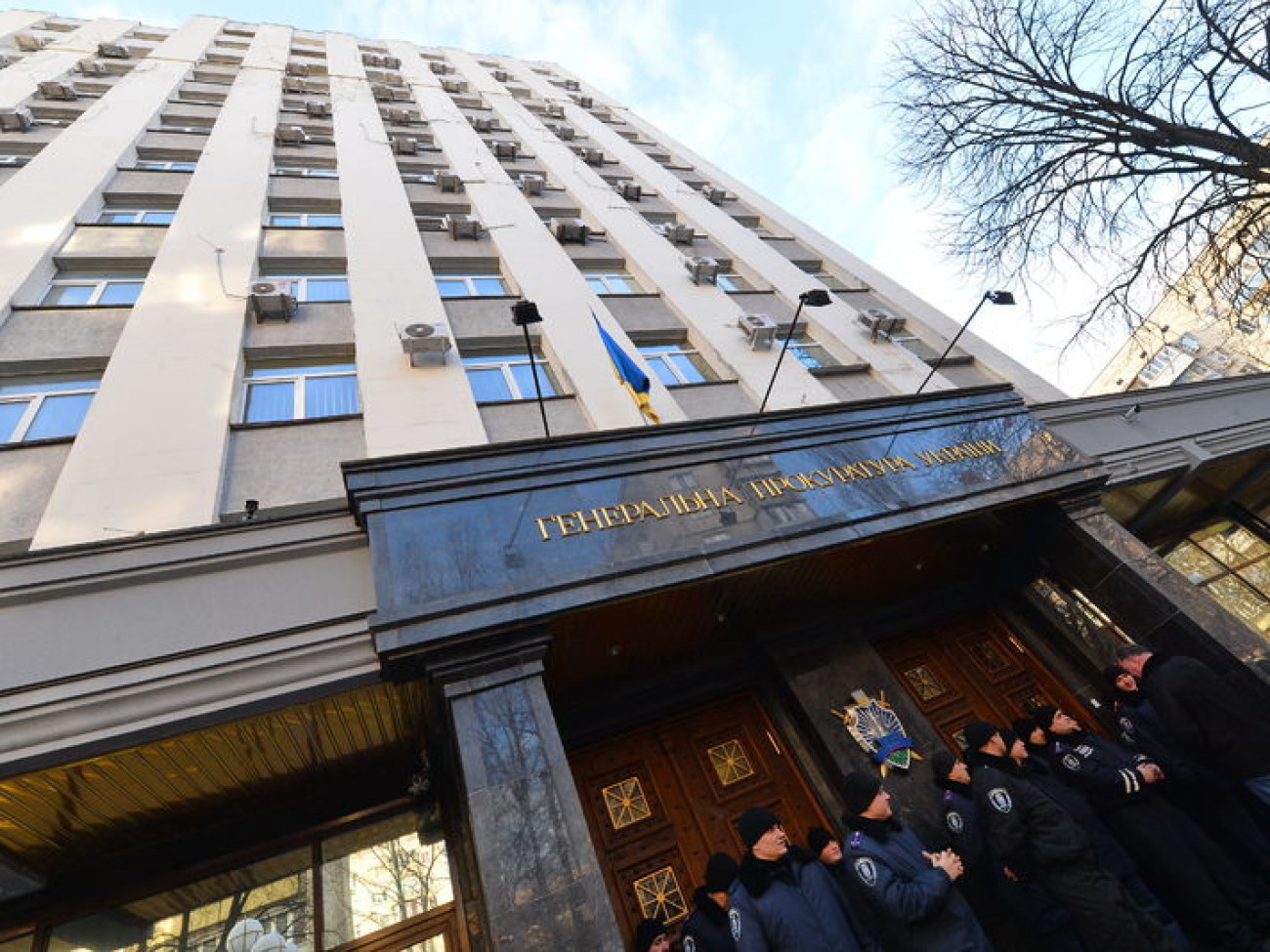 Представители добровольческих батальонов пикетировали здание ГПУ
