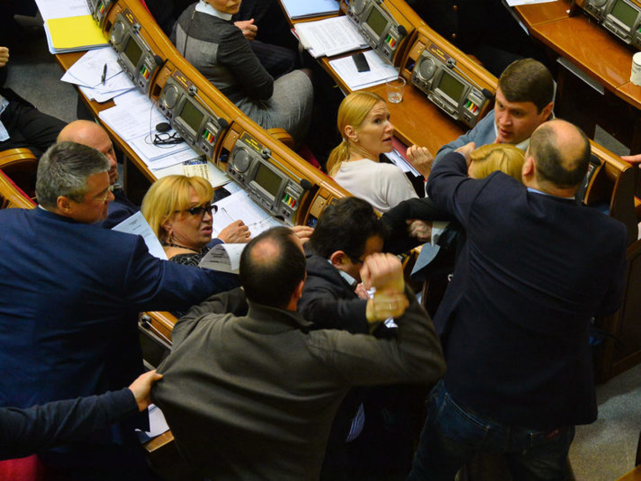 Парламентские бои: Егор Соболев против Вадима Ивченко