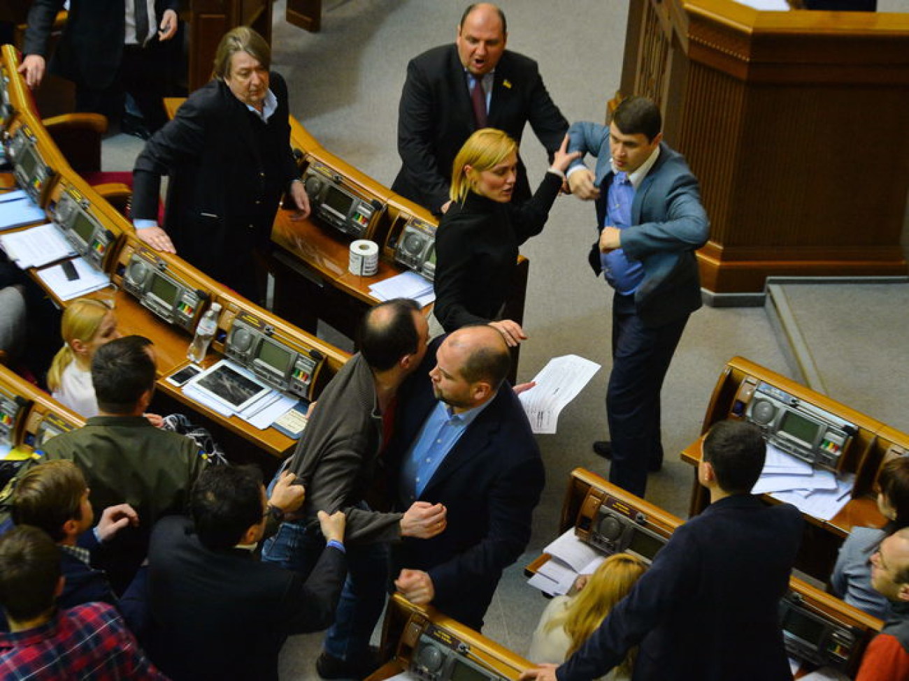 Парламентские бои: Егор Соболев против Вадима Ивченко