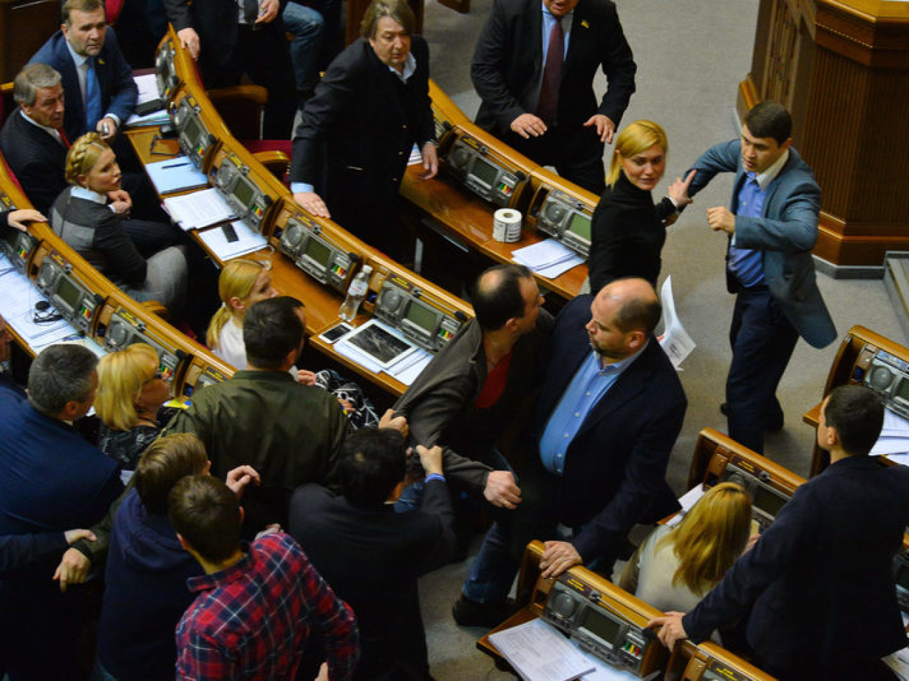 Парламентские бои: Егор Соболев против Вадима Ивченко