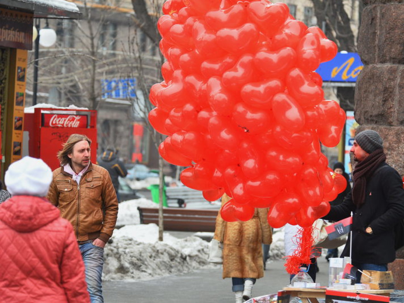 Влюбленные всего мира празднуют День святого Валентина