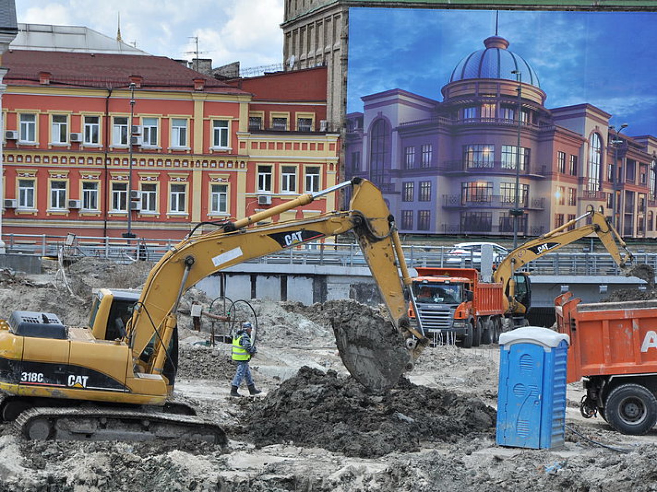 Улицу времен Киевской Руси на Почтовой площади снова засыпали