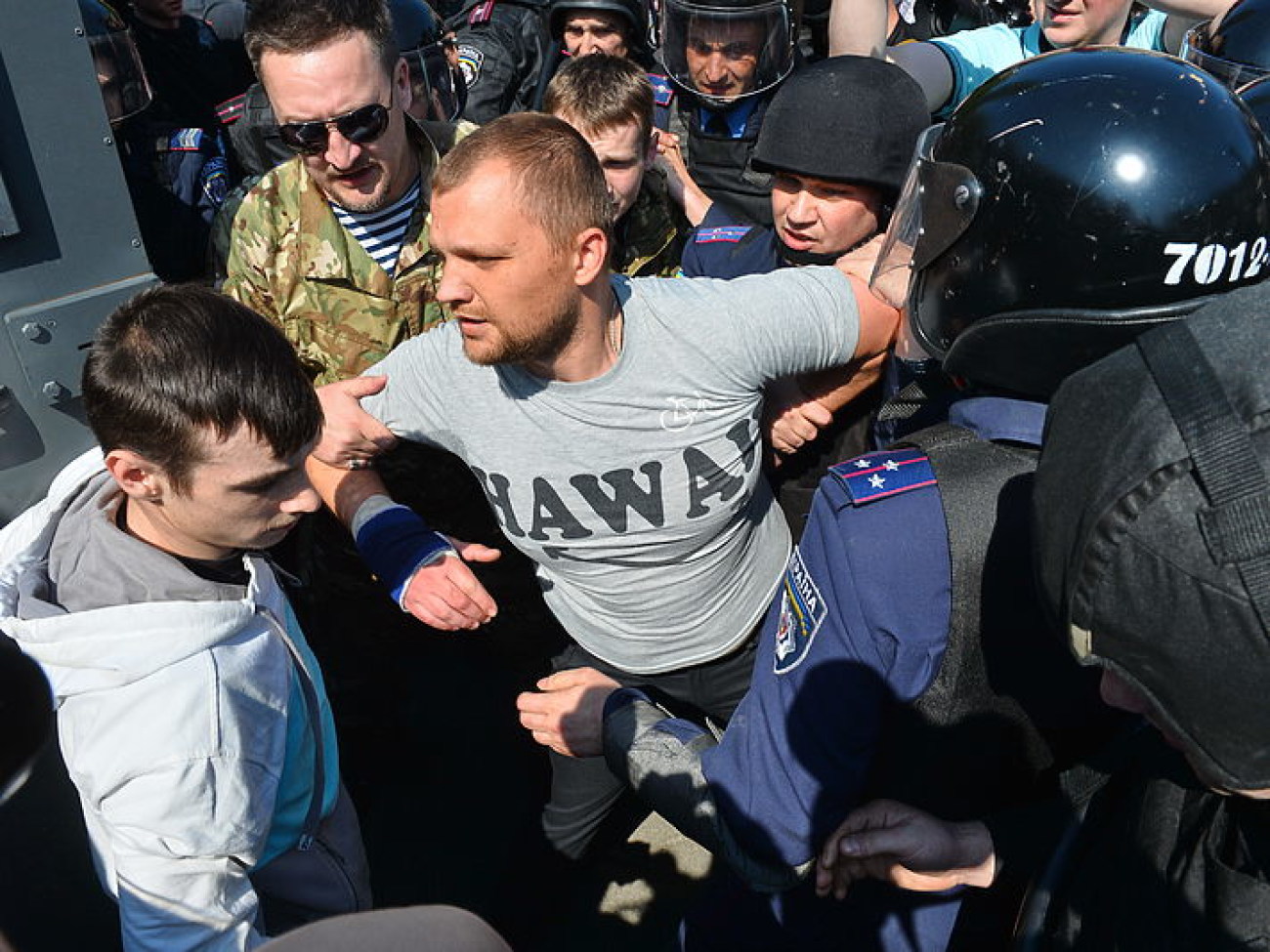 Милиция задержала 19 участников стычки возле столичного музея ВОВ