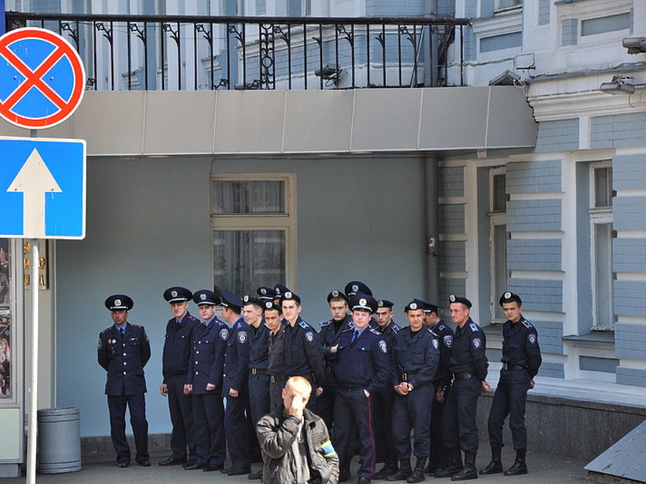 Мороженое, песни и милиция на лавочках: 1 Мая в центре Киева прошло спокойно