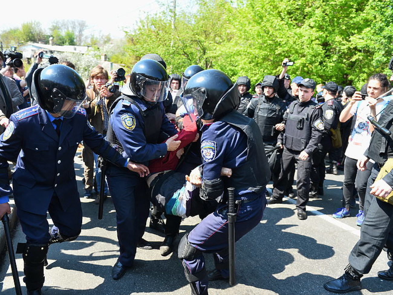 Милиция задержала 19 участников стычки возле столичного музея ВОВ