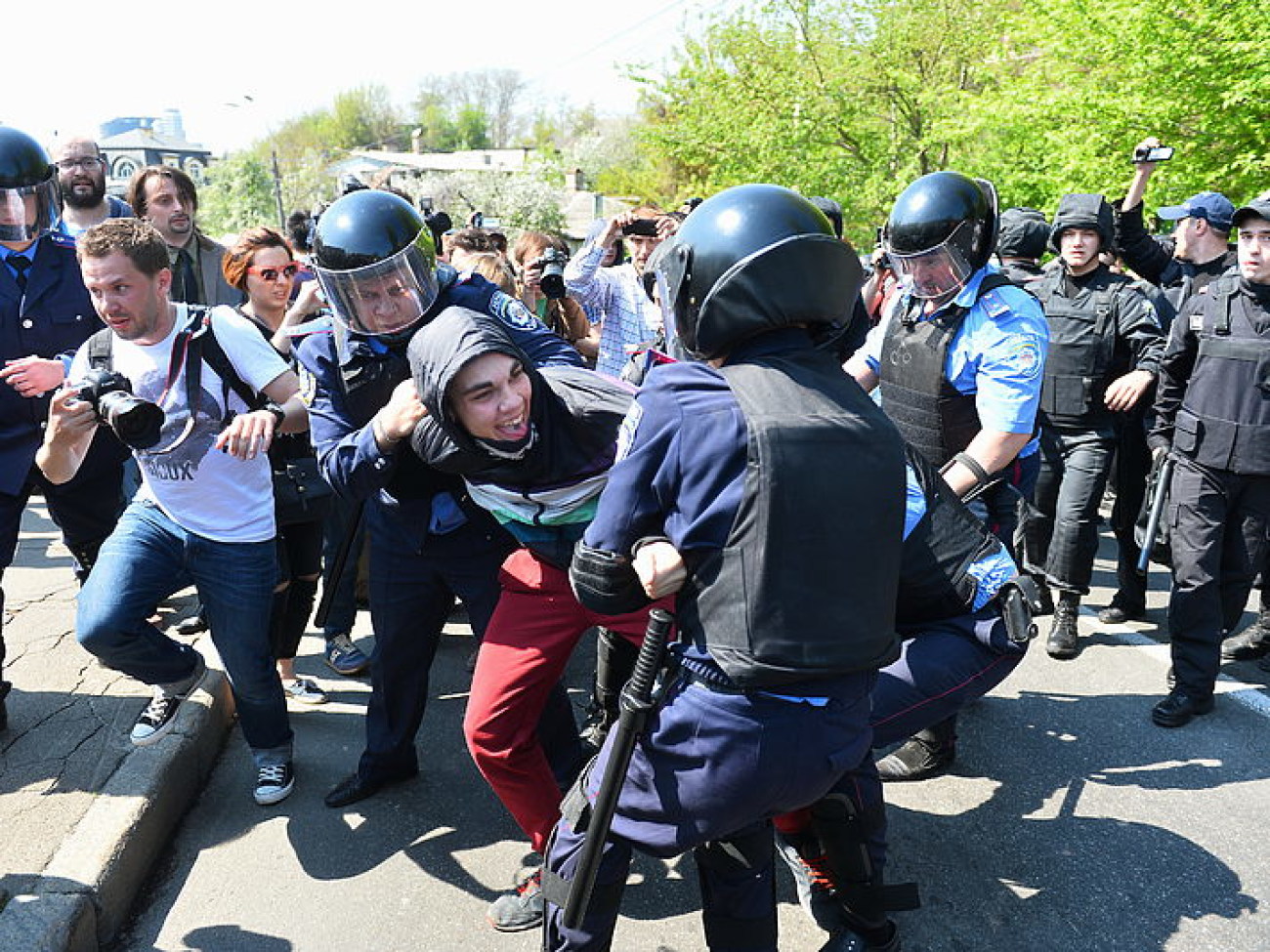 Милиция задержала 19 участников стычки возле столичного музея ВОВ