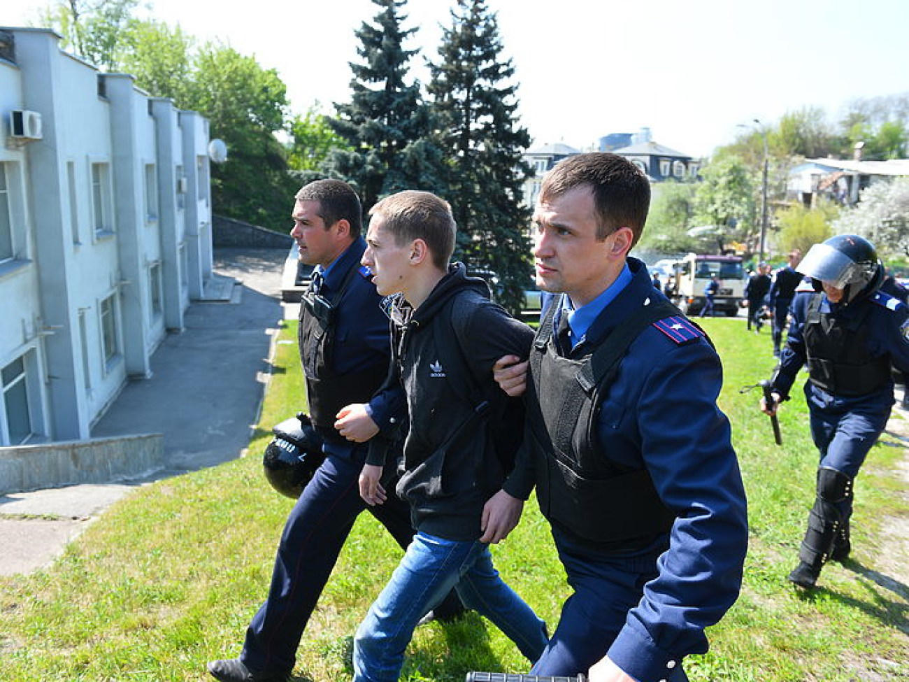 Милиция задержала 19 участников стычки возле столичного музея ВОВ