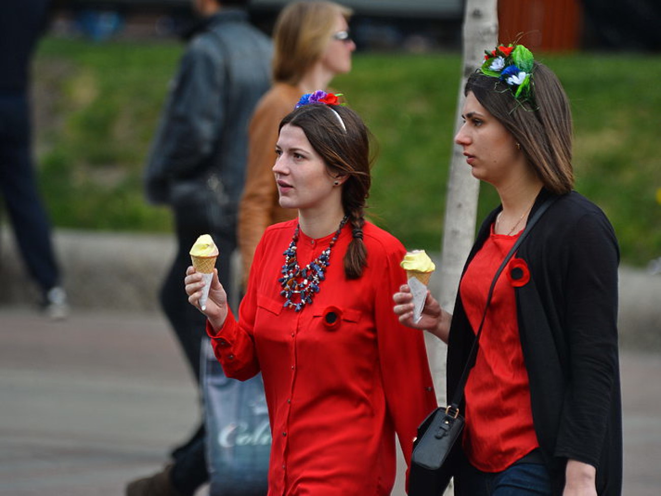 Мороженое, песни и милиция на лавочках: 1 Мая в центре Киева прошло спокойно