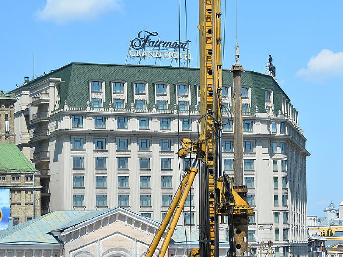 На Почтовой площади возобновляют памятник первому киевскому трамваю, 19 мая 2015 г.