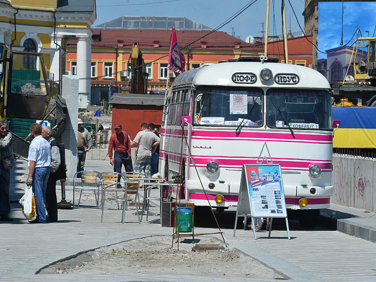На Почтовой площади возобновляют памятник первому киевскому трамваю, 19 мая 2015 г.