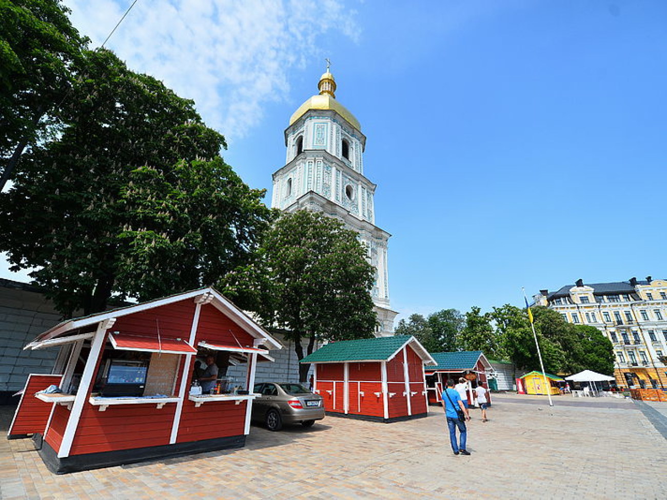 Цветочные часы и сцена: как Киев готовится ко Дню города, 28 травня 2015 р.