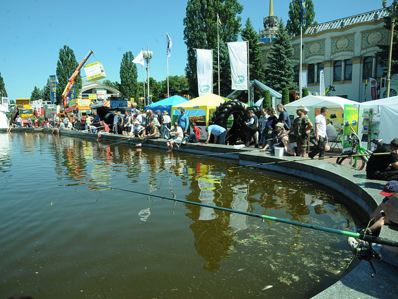 В Киеве проходит самая большая агропромышленная выставка Украины и Восточной Европы, 5 июня 2015 г.