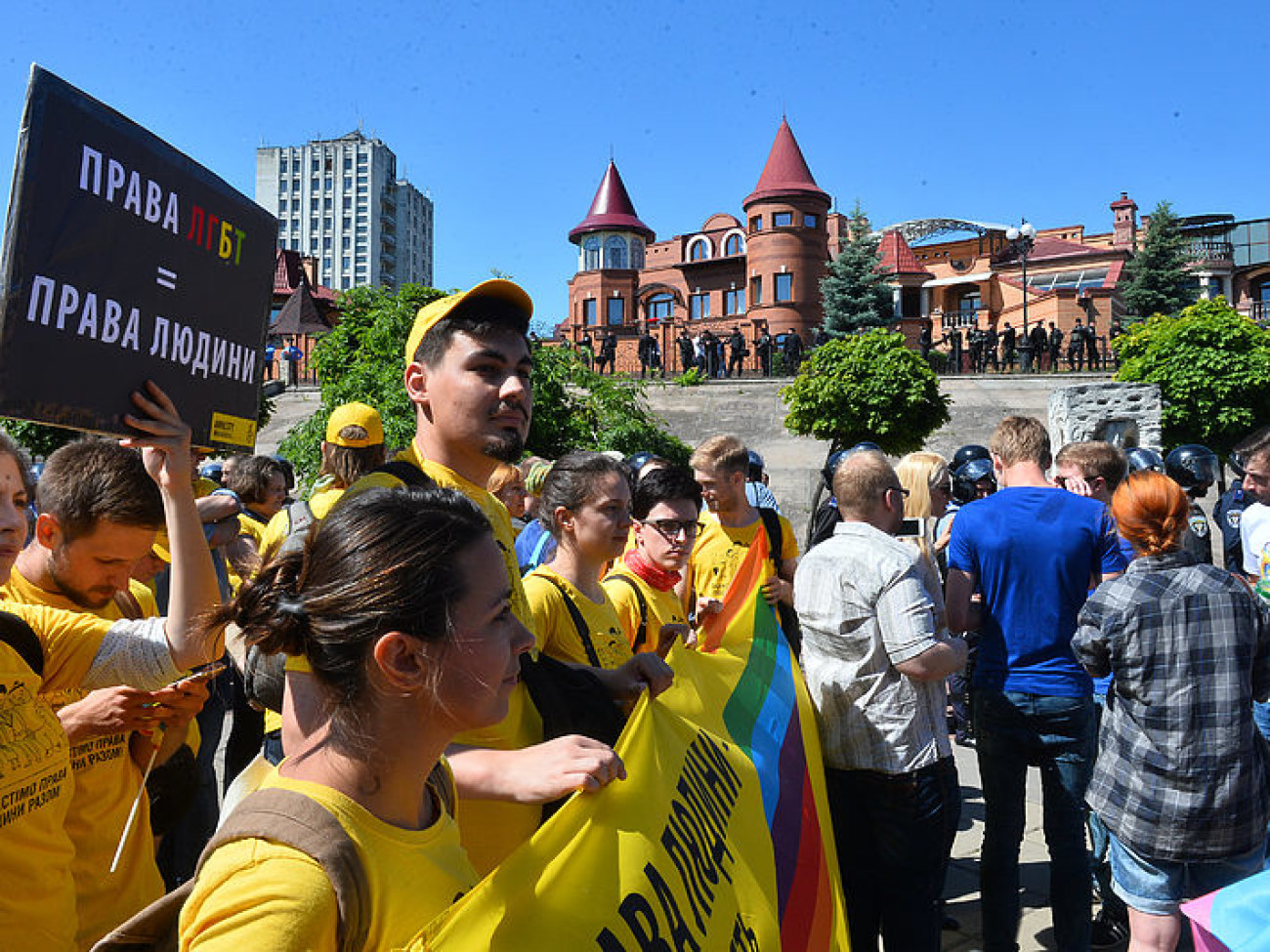 Евроинтеграция не удалась: Гей-параду в Киеве помешали радикалы, 6 июня 2015 г.