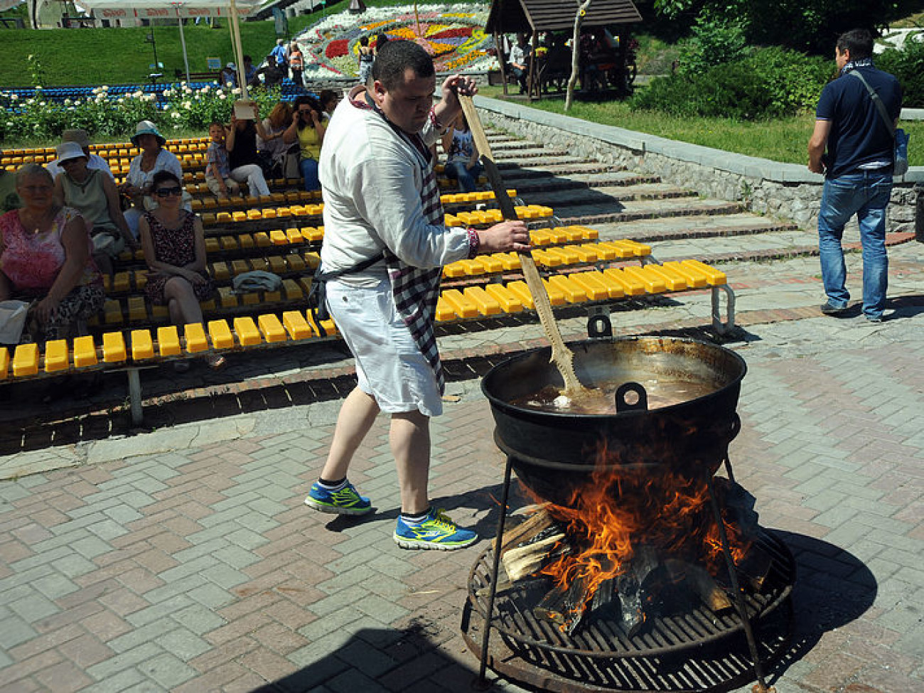 Борщ клубничный или ирландский?.. В Киеве проходит Фестиваль борща и кулеша