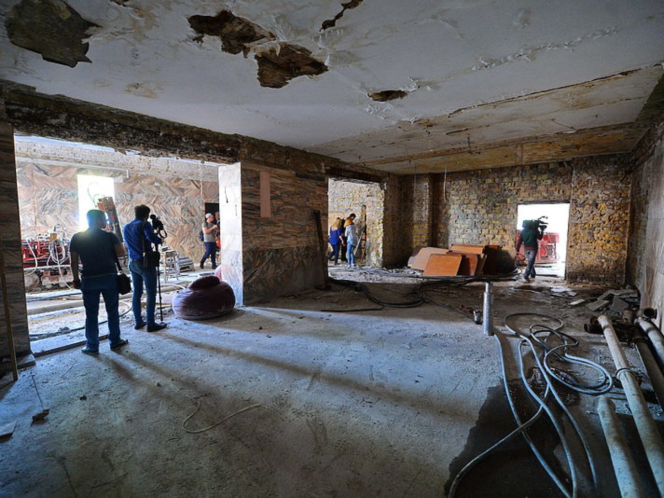 Журналистам показали как ремонтируют кинотеатр &#171;Жовтень&#187;