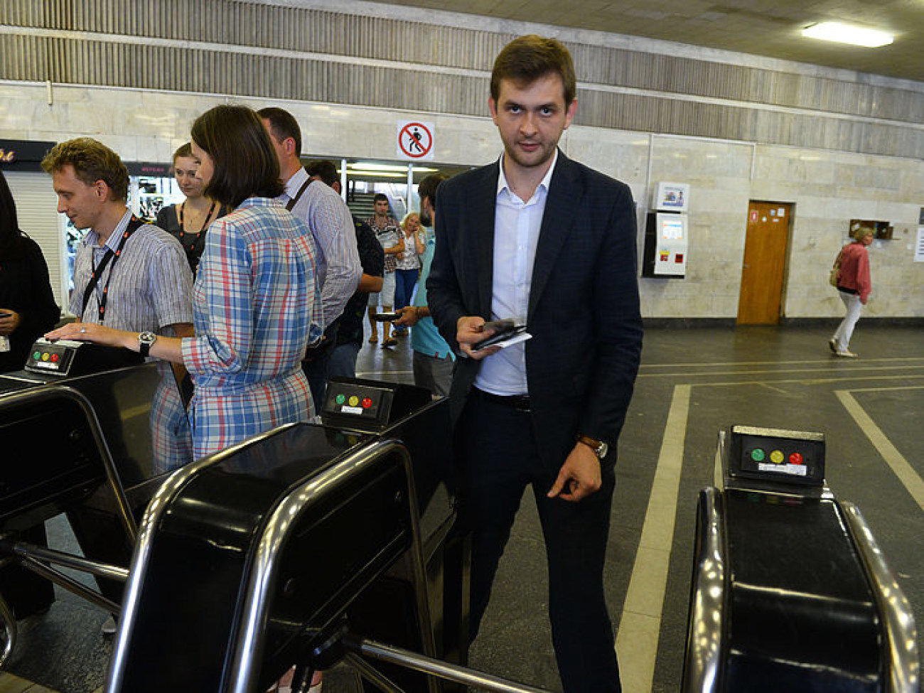 В киевском метро можно рассчитаться банковской карточкой, но не всякой