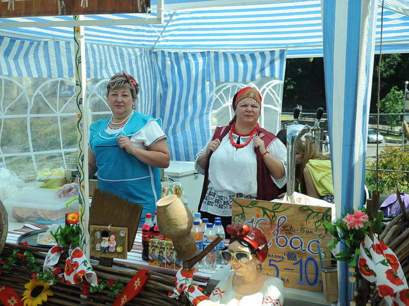 В Киеве проходит фестиваль международной кухни и творчества СМАЧНОFEST