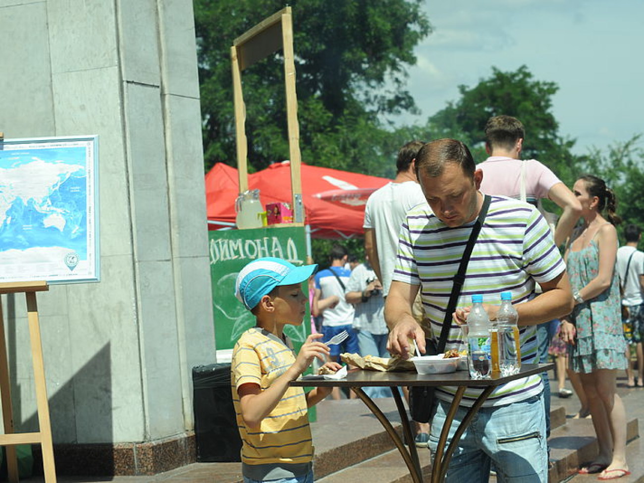 В Киеве проходит фестиваль международной кухни и творчества СМАЧНОFEST