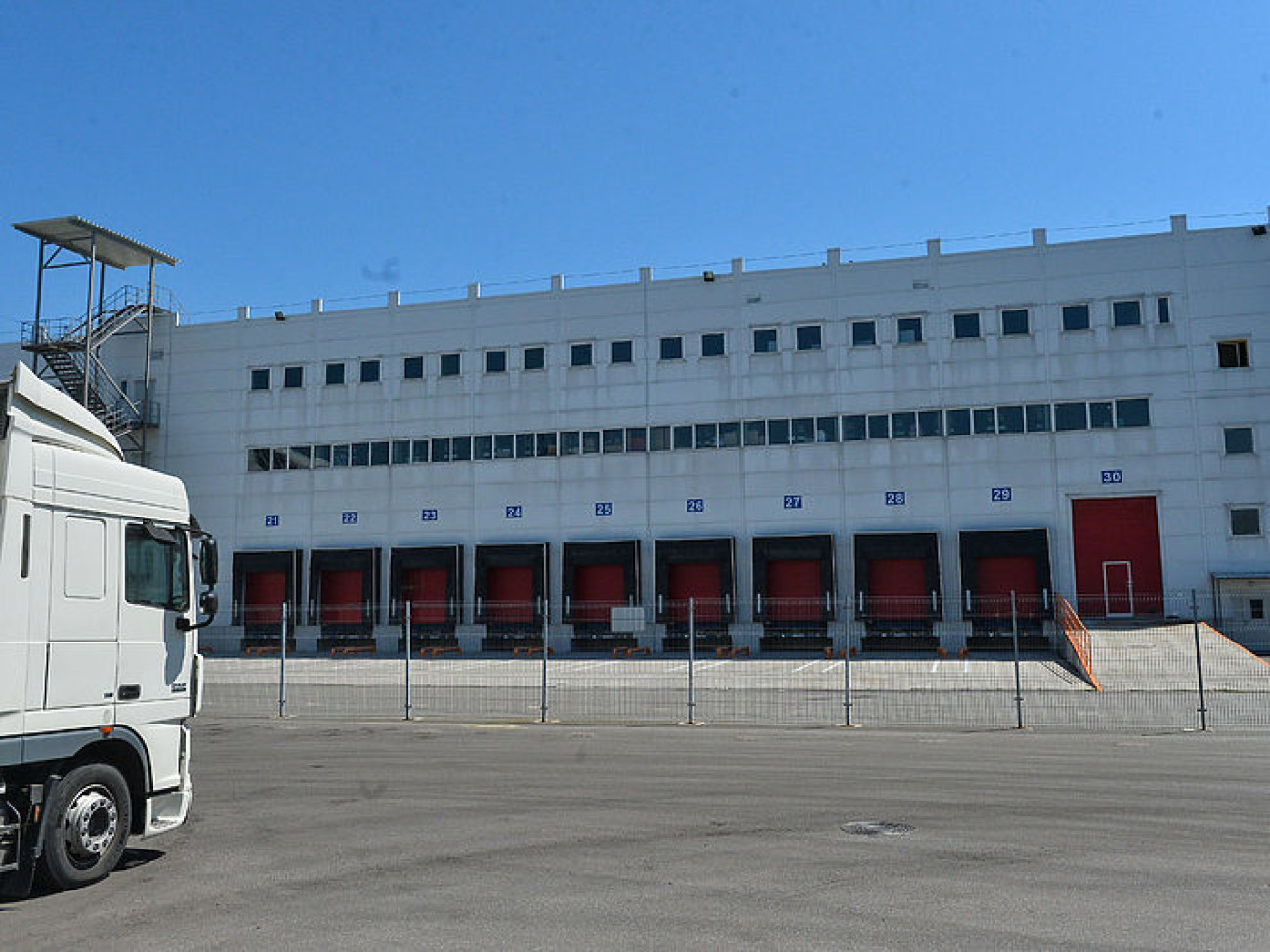 Журналистам показали Киевскую таможню