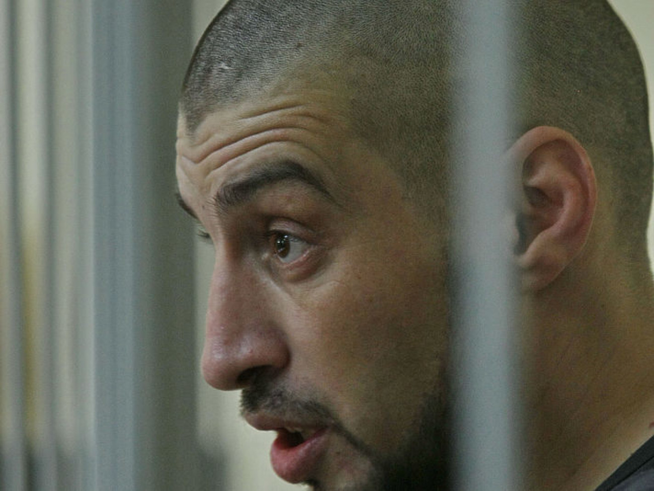 Суд продлил арест обвиняемого в похищении людей айдаровца Велиляева