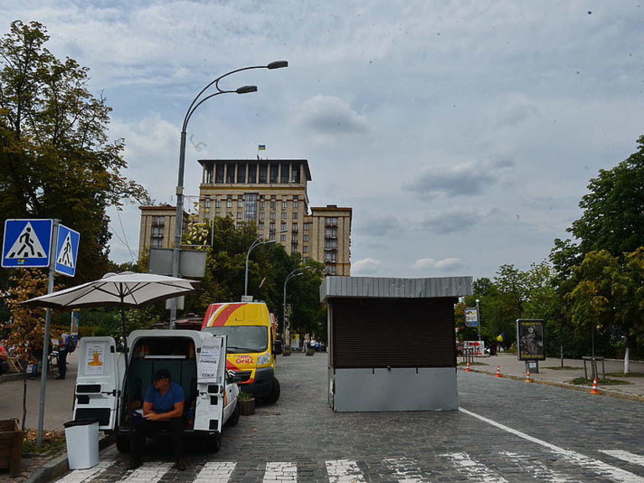 Улица Институтская в Киеве стала частично пешеходной