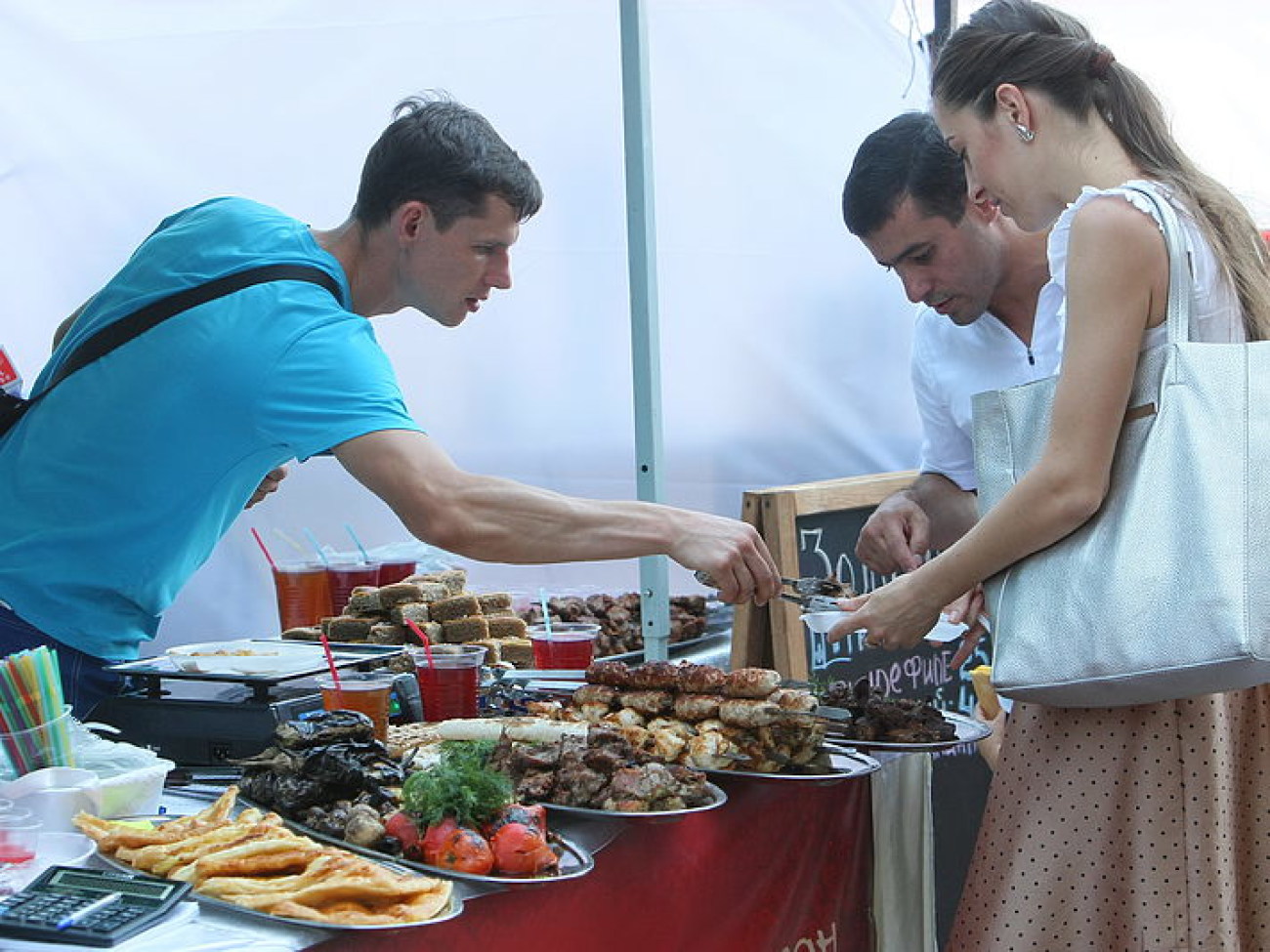 В Киеве проходит фестиваль еды &#171;СМАЧНОFEST vol.2&#187;