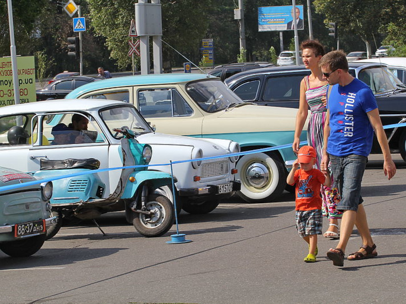 В Днепропетровске проходит выставка ретро-автомобилей