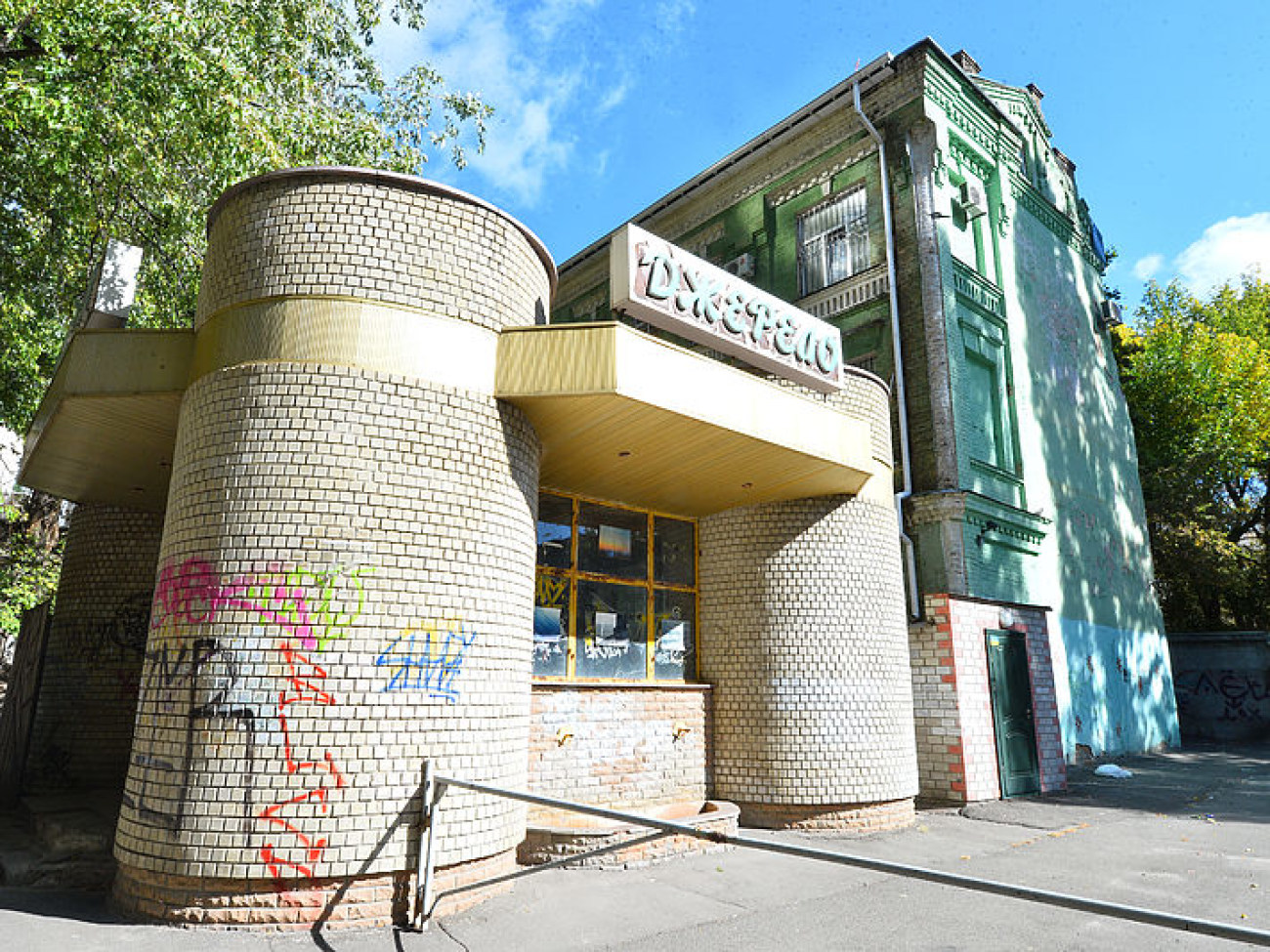 Около трети бюветных комплексов в Киеве не работают