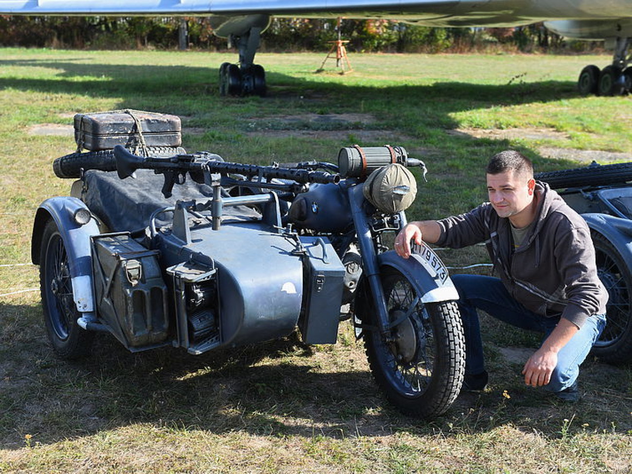 В Киеве проходит международный фестиваль старинных автомобилей «Old Car Land-2015»