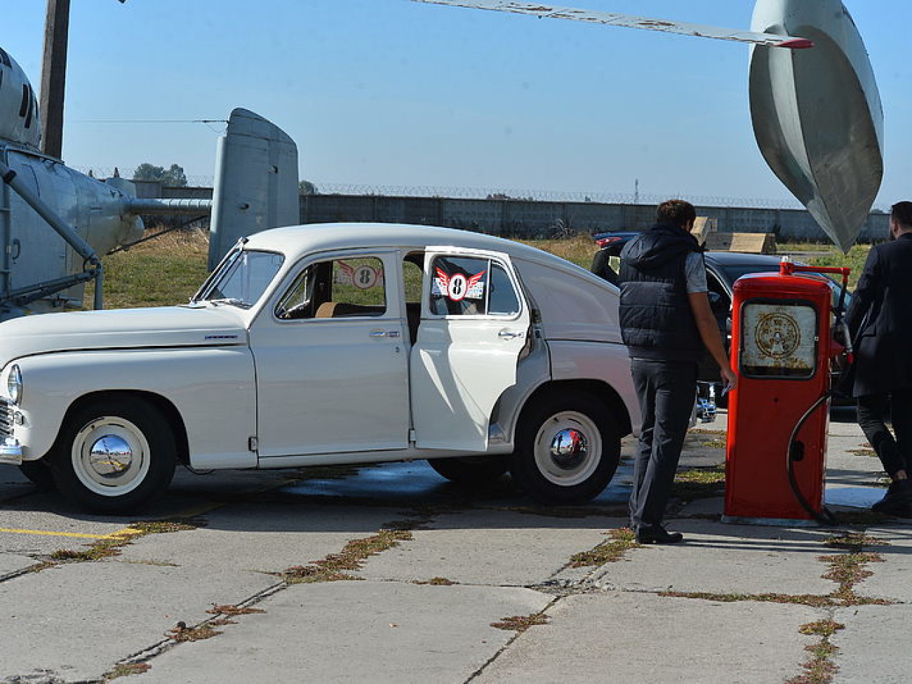 В Киеве проходит международный фестиваль старинных автомобилей «Old Car Land-2015»