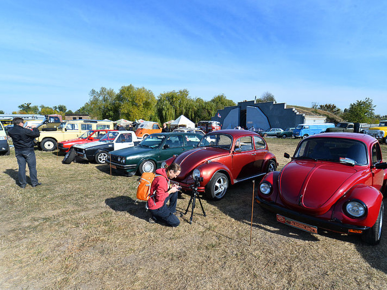 В Киеве проходит международный фестиваль старинных автомобилей «Old Car Land-2015»