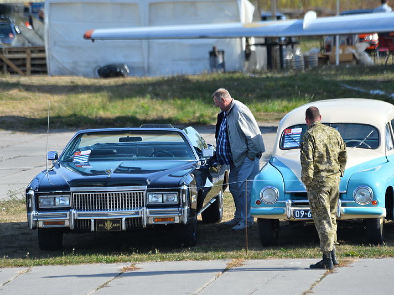 В Киеве проходит международный фестиваль старинных автомобилей «Old Car Land-2015»