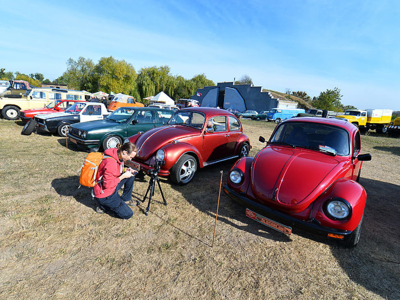 В Киеве проходит международный фестиваль старинных автомобилей «Old Car Land-2015»