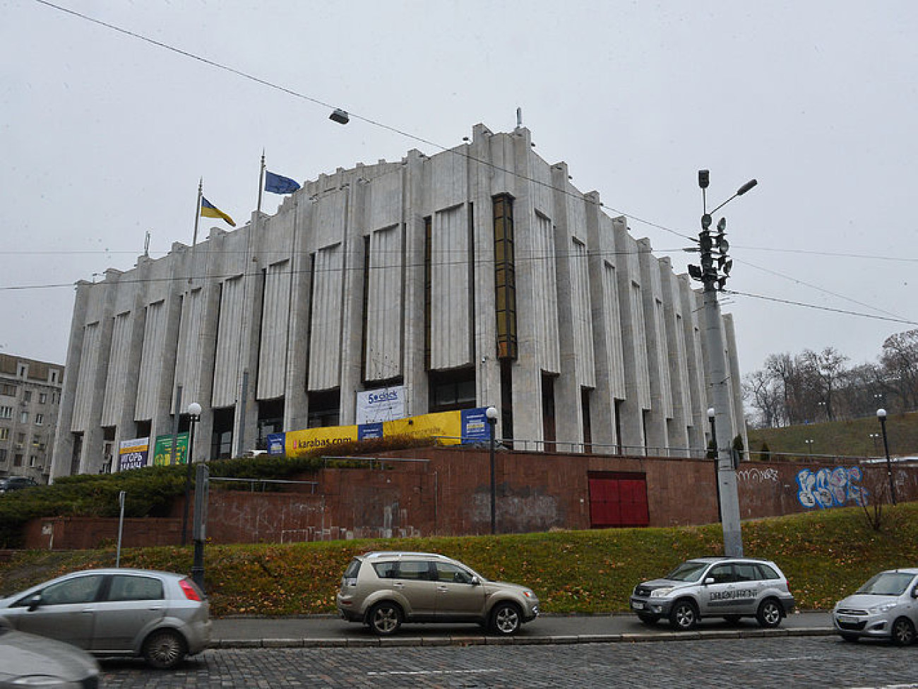 Центр столицы Украины напоминает трущобы