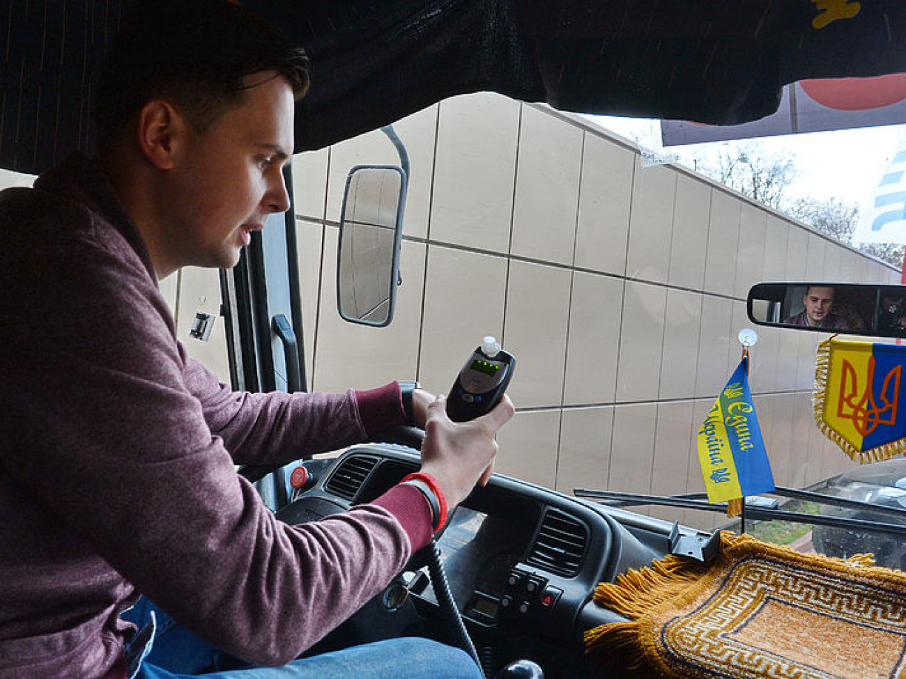 На киевские маршрутки начали ставить «алкозамки»