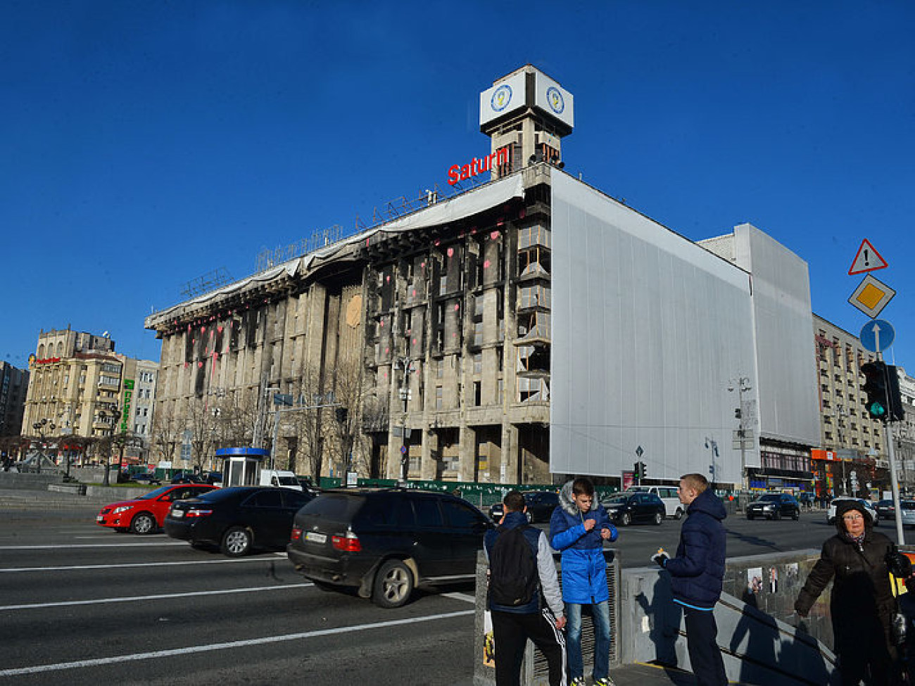 С Дома профсоюзов сняли баннер