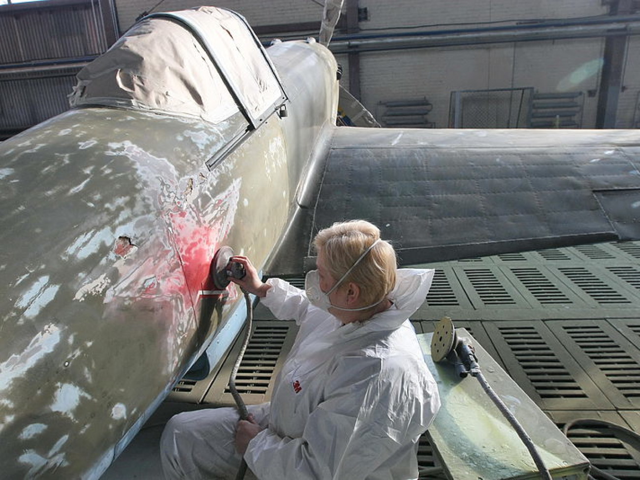 В Киеве реставрируют самолет, который снимался в легендарном фильме «В бой идут одни старики»