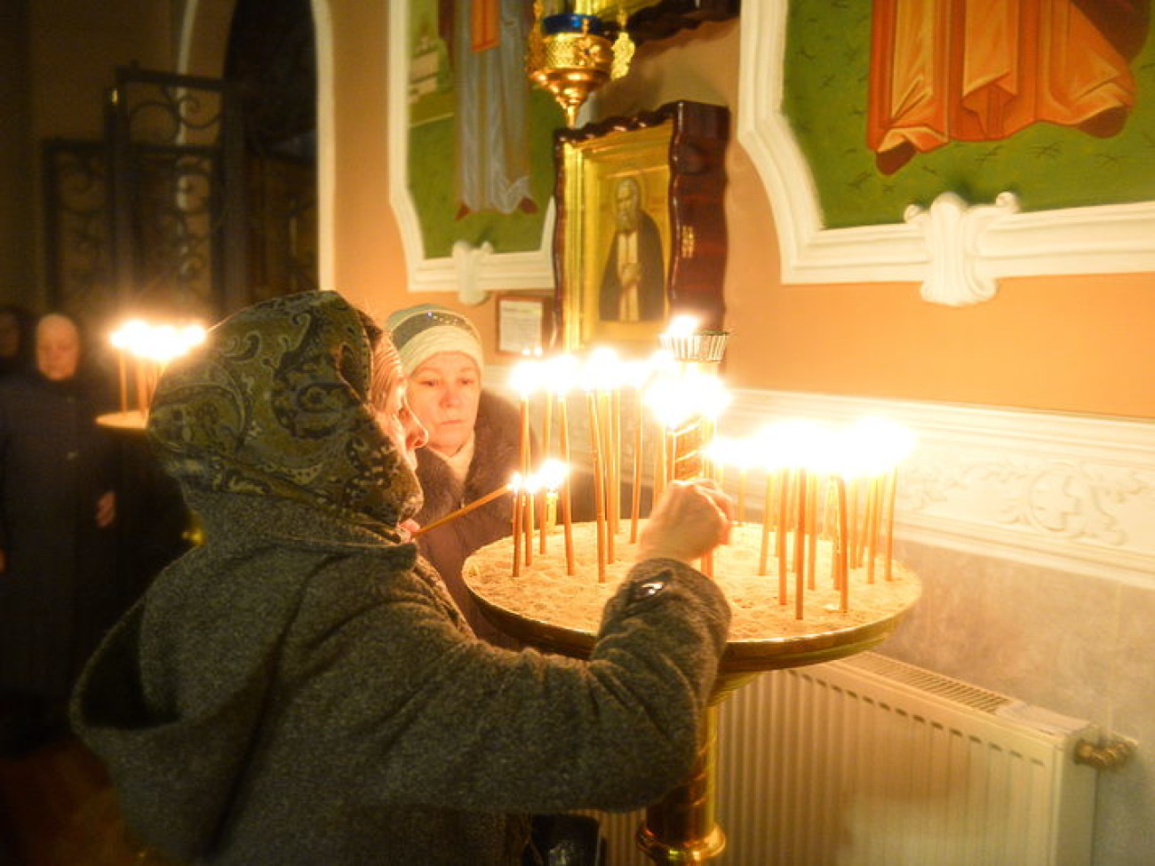 Православные христиане празднуют Сретение Господне