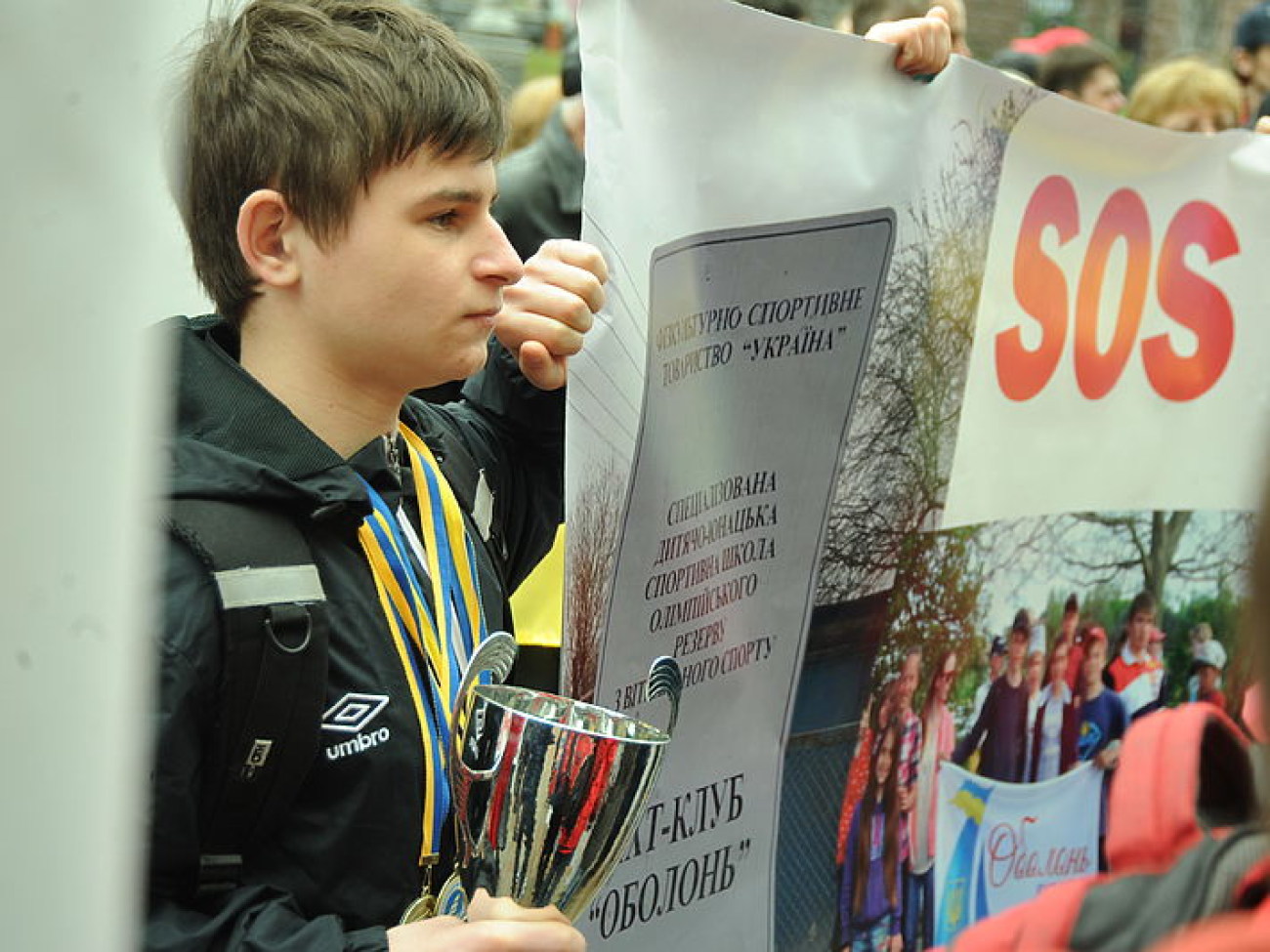 Воспитанники детской спортивной школы олимпийского резерва по парусному спорту просят защитить их от рейдерства