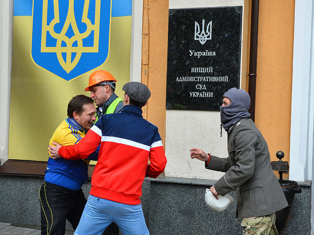 Жители Лукьяновки пикетировали Высшый административный суд