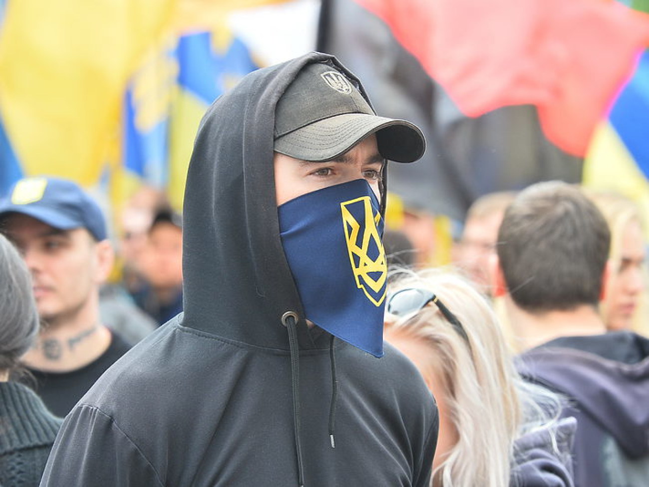 &#171;Азов&#187; пикетировал парламент по поводу выборов на Донбассе