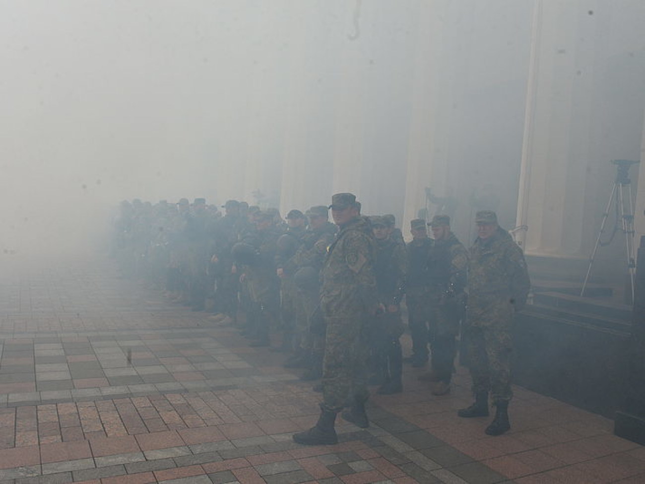 &#171;Азов&#187; пикетировал парламент по поводу выборов на Донбассе