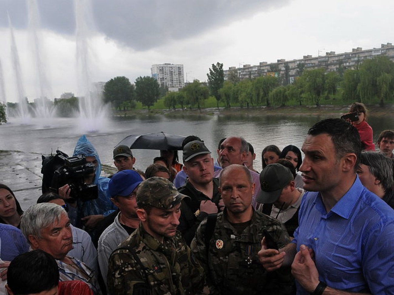 На Русановском канале в столице открыли 30-метровый фонтан