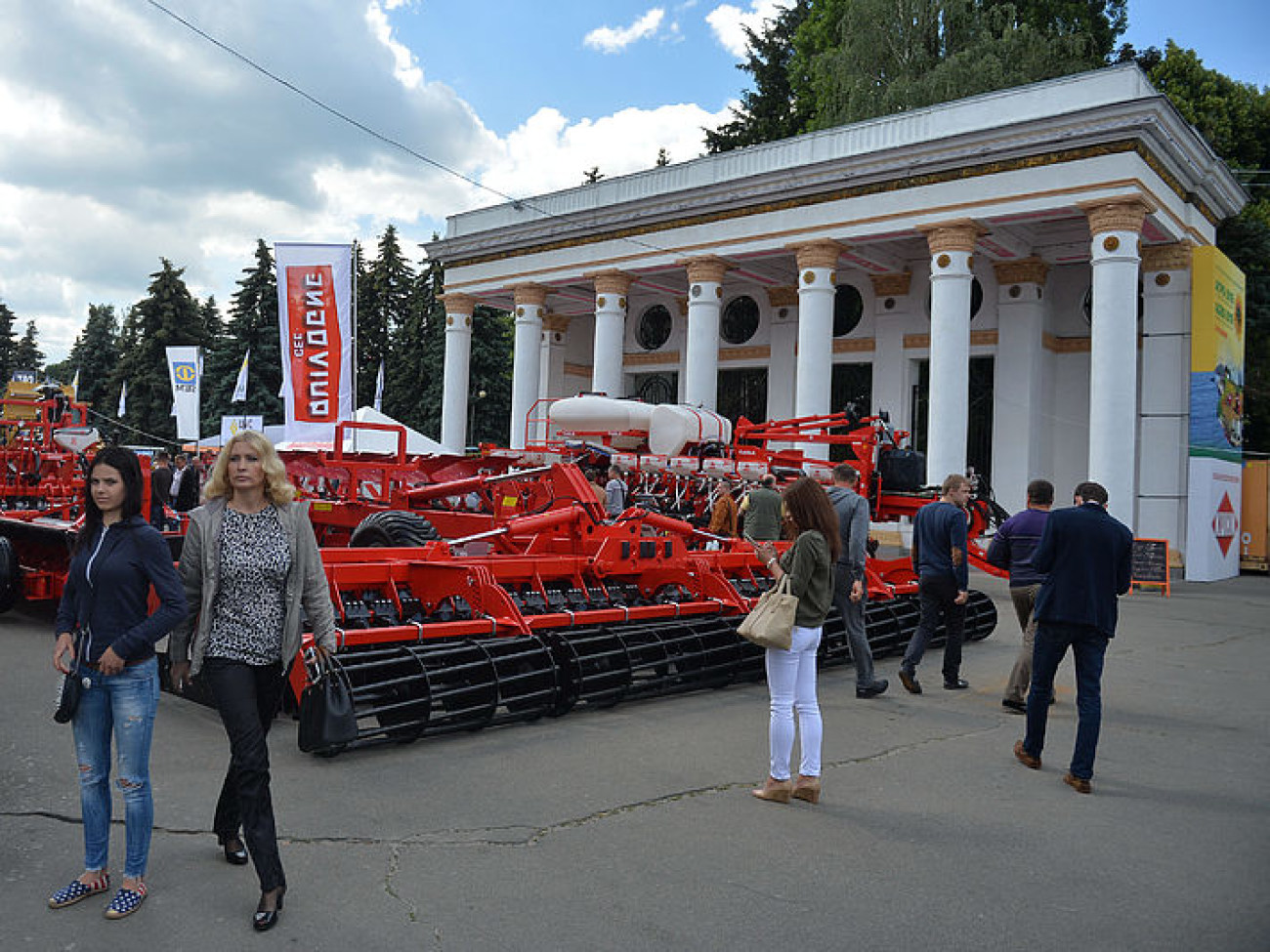 В Киеве проходит Международная агропромышленная выставка «АГРО-2016»