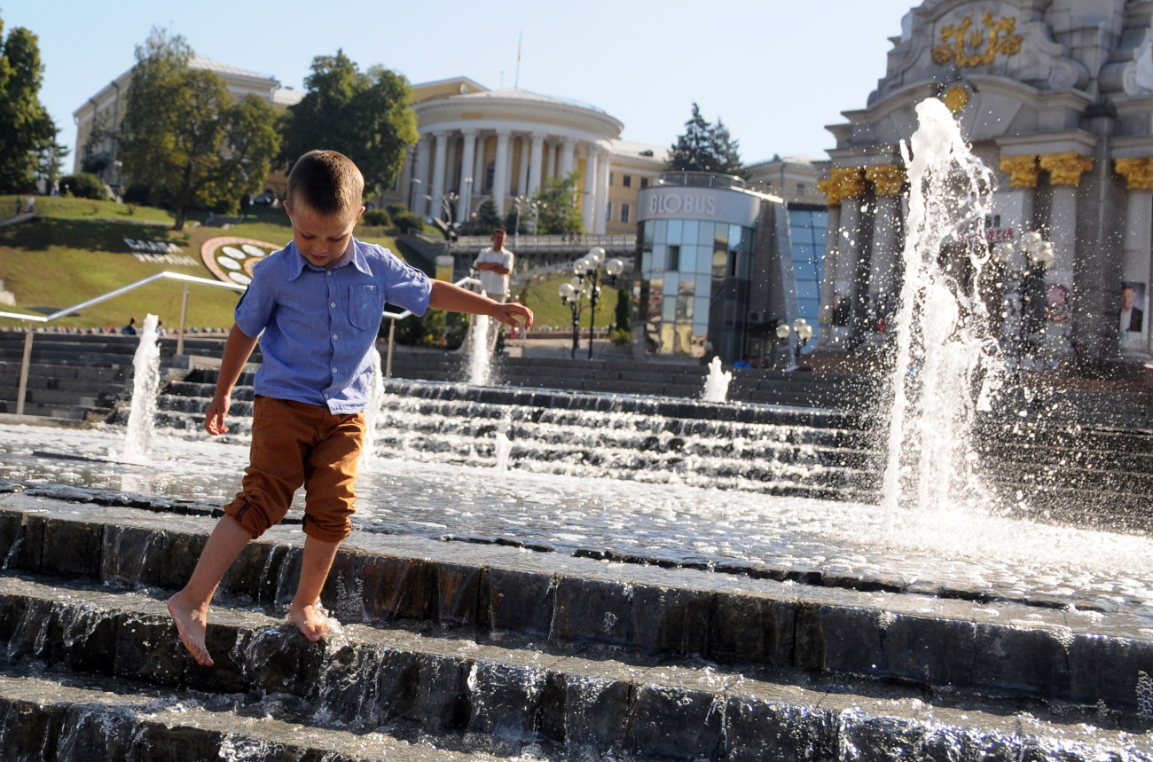 На Майдане Незалежности после капитального ремонта запустили Каскадный фонтан