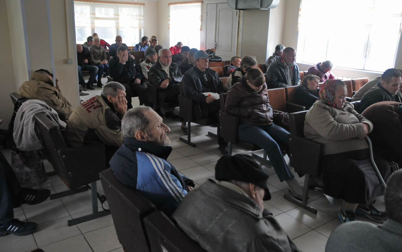 В Киеве волонтеры расписали столовую для малоимущих, пенсионеров и бездомных